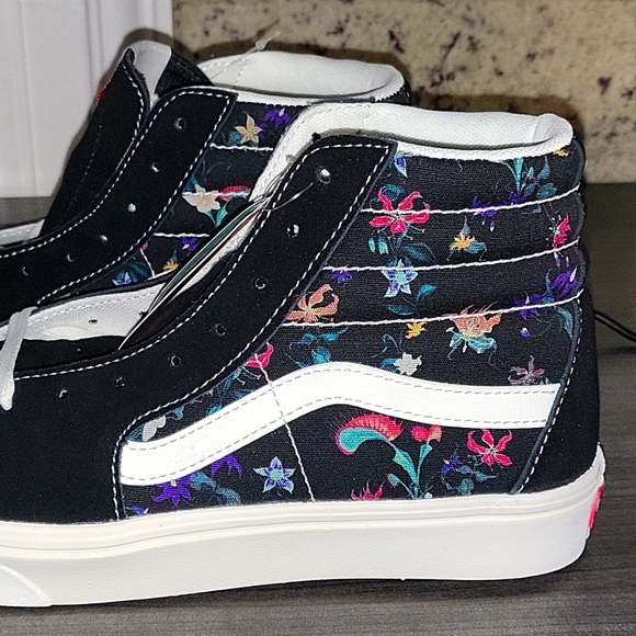 BRAND NEW VANS SK8 "FATAL FLORAL" UNISEX Men's 9.5, Women's 11 - Picture 1 of 8